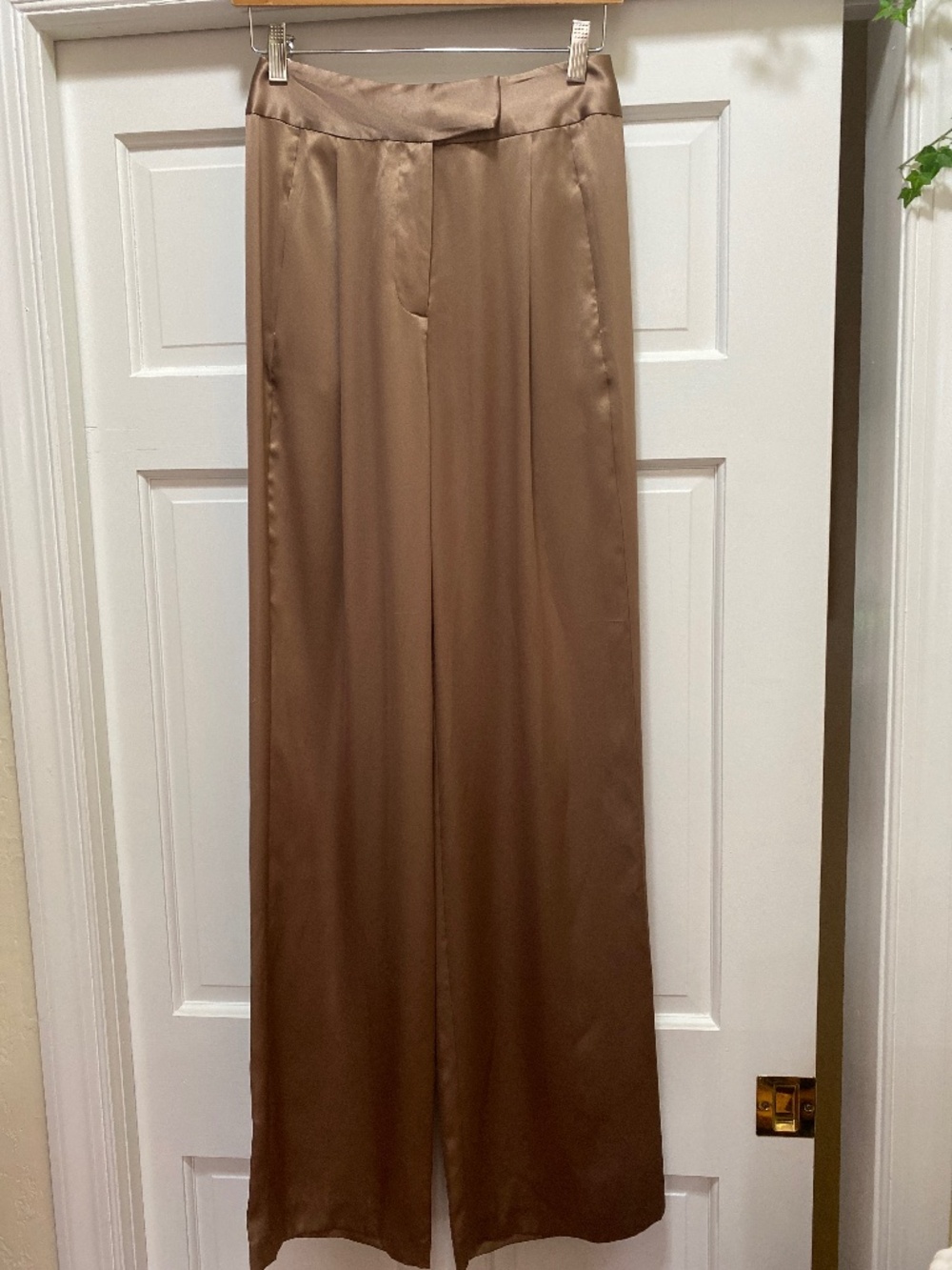 New The Sei 100% silk size 2 trouser pants